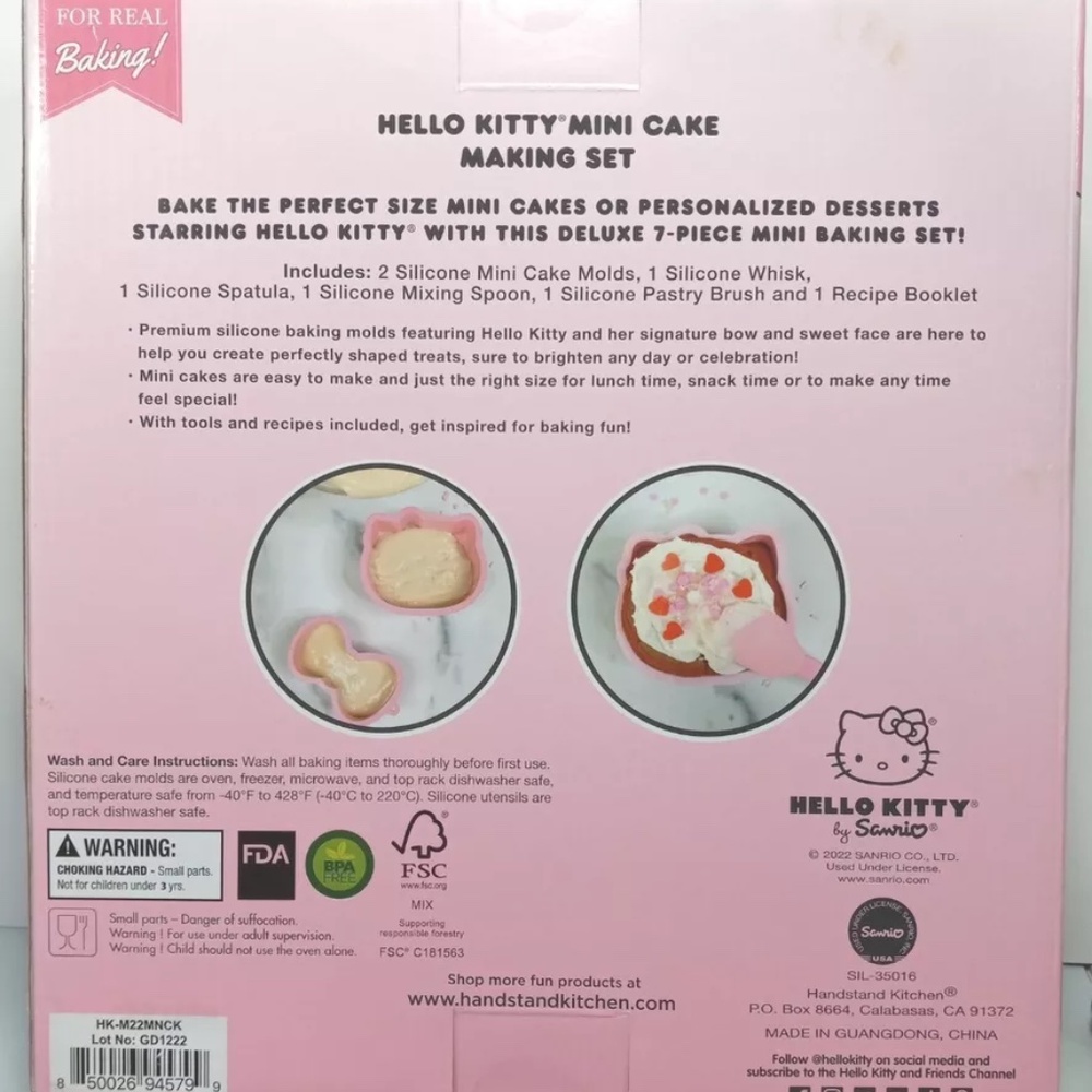 Sanrio Hello Kitty Mini Cake Baking Set 7PC Silicone Molds Tools Recipe Book New - Picture 2 of 2